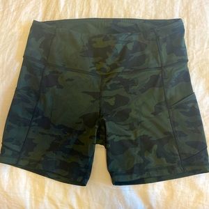 Lululemon bike shorts